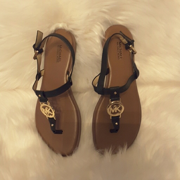 Michael kors gold logo charm sandals - Picture 4 of 4
